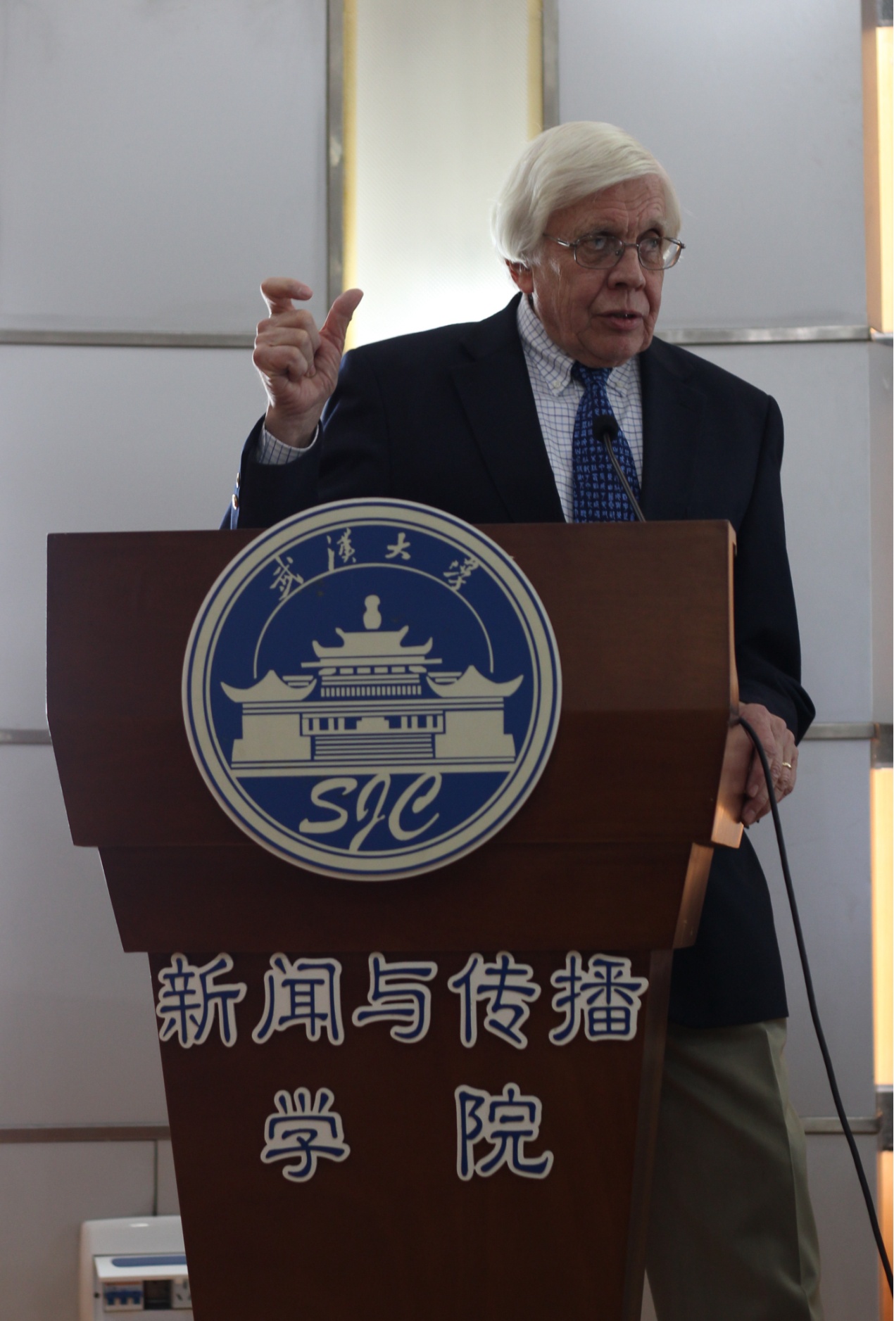 美国著名媒介伦理学家克里福德•克里斯琴斯教授在国模性爱
举办讲座