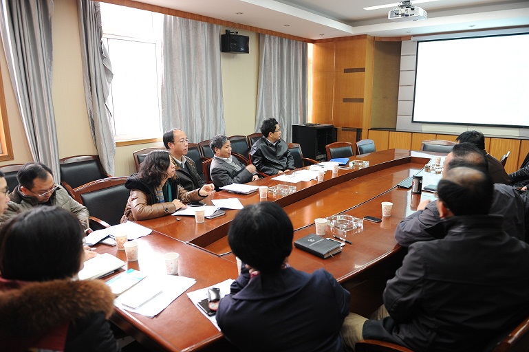 副校长谈广鸣到国模性爱
调研学科建设工作