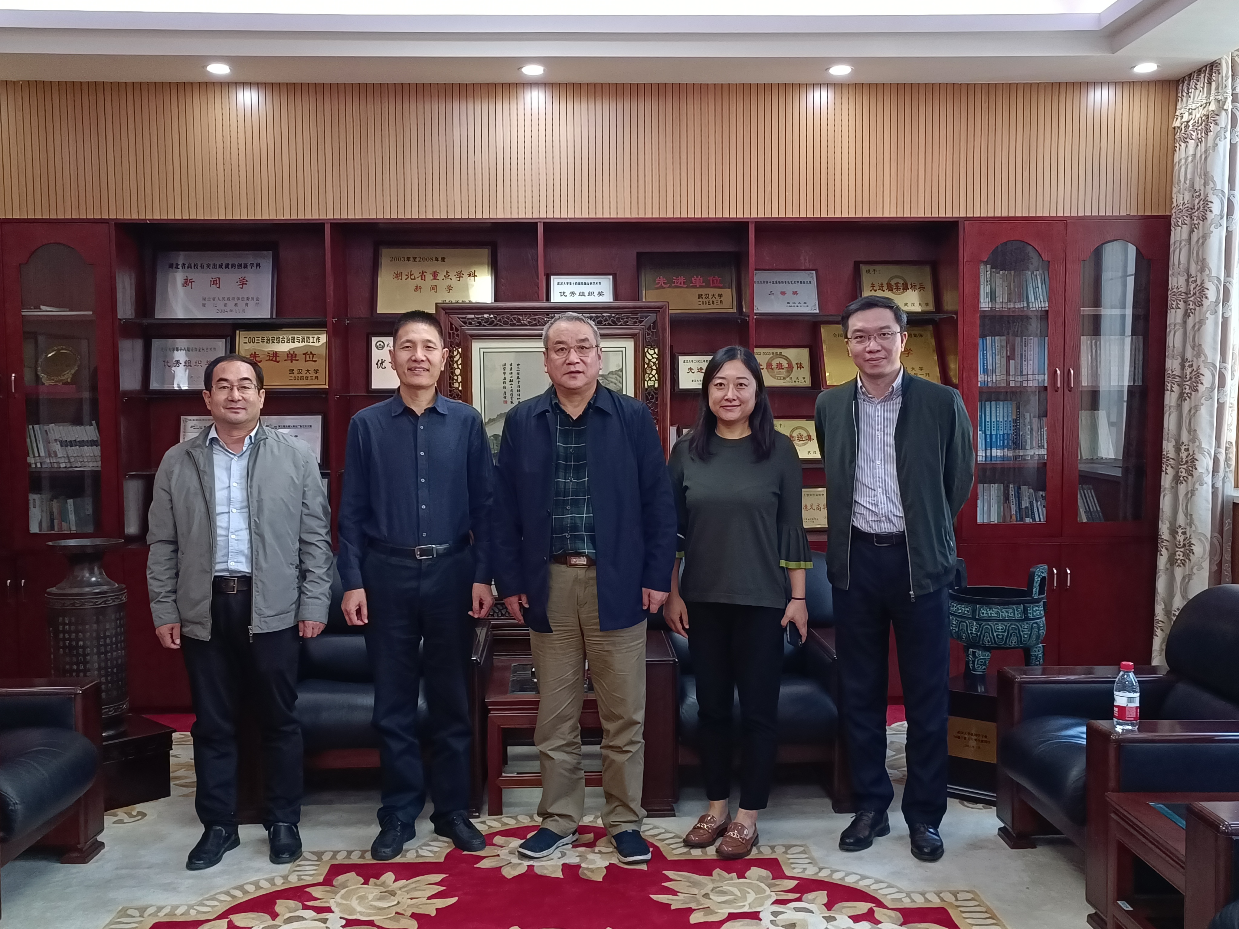新华社来国模性爱
招聘