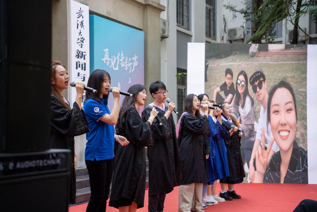 忆别江湖路远，再逢珞珈少年——国模性爱
2022届毕业生毕业仪式隆重举行